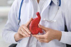 Dra Lívia Victor é médica gastroenterologista